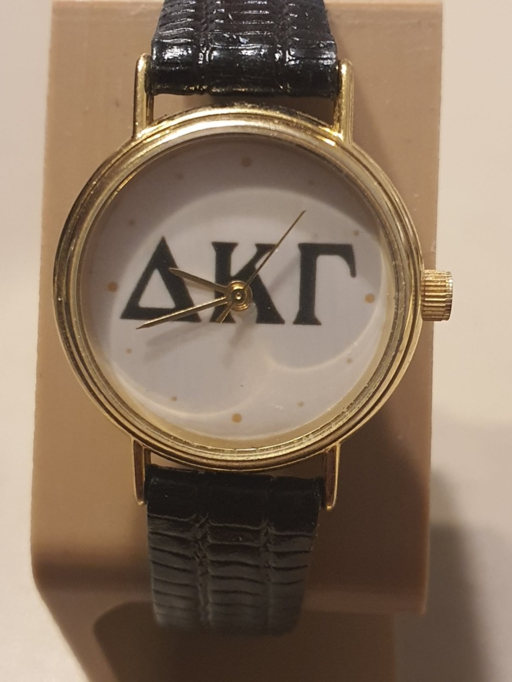 🦋10/$20🦋 Delta Kappa Gamma Goldtone/White Leather Sorority Women's Watch